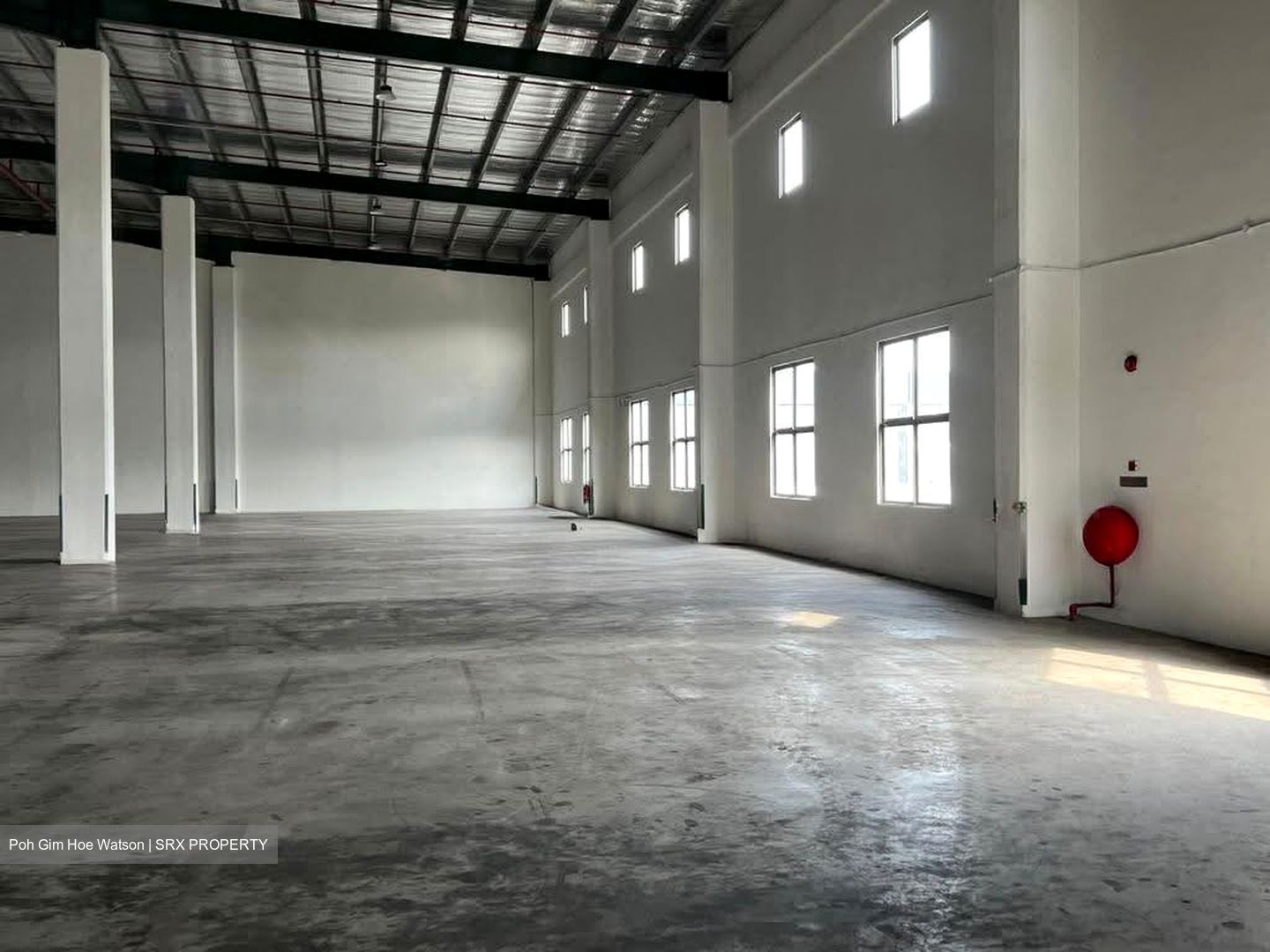 Changi North Way (D17), Warehouse #628774011